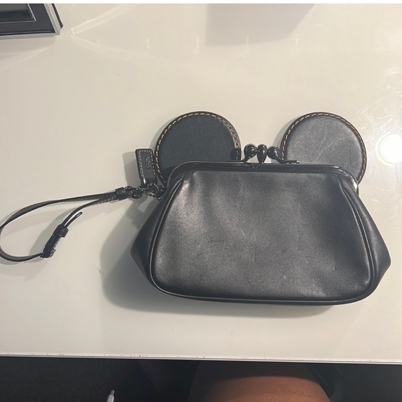 Coach 1941‎ x Disney Mickey Mouse Ears Black Kisslock Wristlet - Picture 1 of 10